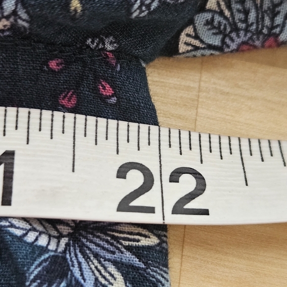 J. Jill Women Floral Pintuck Round Neck 100% Cotton Blouse Medium - Picture 7 of 10